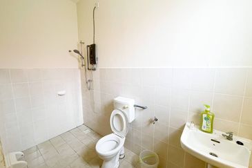 ( EXTRA LAND) Single Storey Bungalow Mahkota Hills Lenggeng , Negeri Sembilan