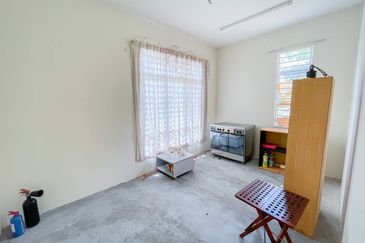 ( EXTRA LAND) Single Storey Bungalow Mahkota Hills Lenggeng , Negeri Sembilan