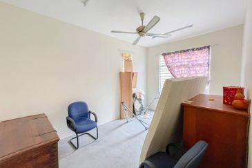 ( EXTRA LAND) Single Storey Bungalow Mahkota Hills Lenggeng , Negeri Sembilan