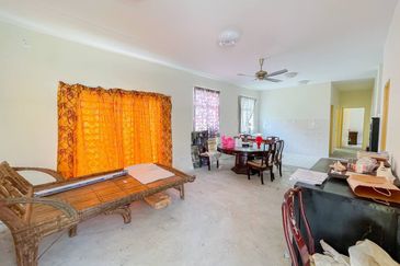 ( EXTRA LAND) Single Storey Bungalow Mahkota Hills Lenggeng , Negeri Sembilan