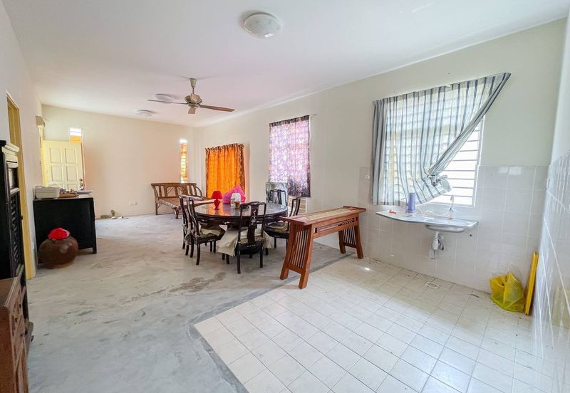 ( EXTRA LAND) Single Storey Bungalow Mahkota Hills Lenggeng , Negeri Sembilan