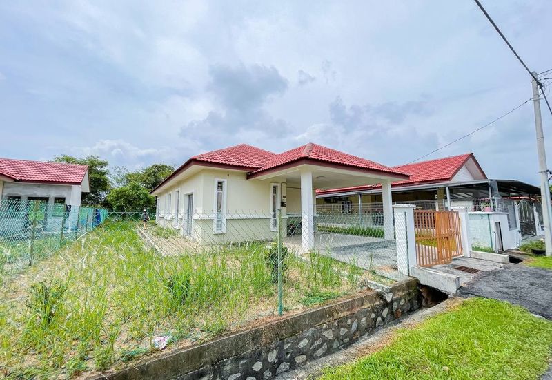 ( EXTRA LAND) Single Storey Bungalow Mahkota Hills Lenggeng , Negeri Sembilan