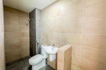 (BRAND NEW) Renovated 3 Storey Andira Park Bandar Bukit Puchong