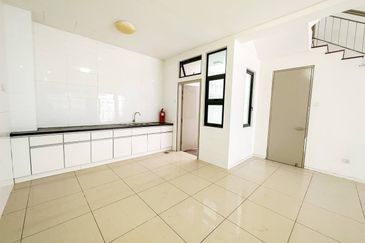 (BRAND NEW) Renovated 3 Storey Andira Park Bandar Bukit Puchong