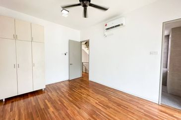 (BRAND NEW) Renovated 3 Storey Andira Park Bandar Bukit Puchong