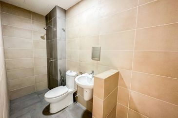 (BRAND NEW) Renovated 3 Storey Andira Park Bandar Bukit Puchong