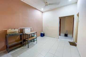 (FLEXIBLE DEPOSIT) Renovated 2 Storey Terrace Taman DESA Jaya 2 Senawang, Negeri Sembilan