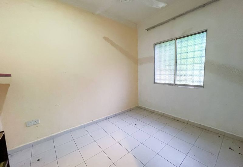 (FLEXIBLE DEPOSIT) Renovated 2 Storey Terrace Taman DESA Jaya 2 Senawang, Negeri Sembilan