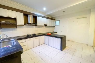 (FLEXIBLE DEPOSIT) Renovated 2 Storey Terrace Taman DESA Jaya 2 Senawang, Negeri Sembilan