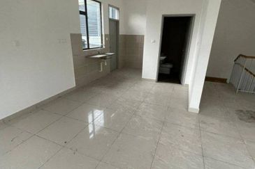 (GATED GUARDED) 3 Storey Semi-Detached Desa Hill Villas Taman Desa Petaling, Kuala Lumpur