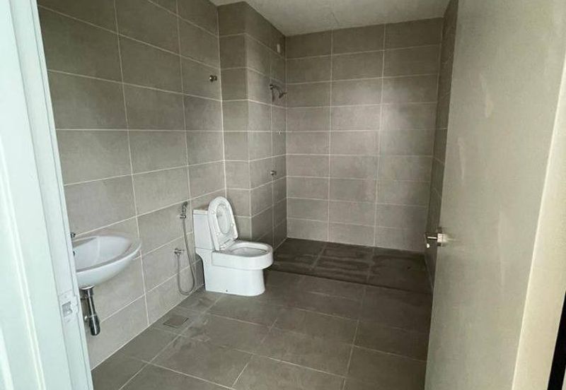 (GATED GUARDED) 3 Storey Semi-Detached Desa Hill Villas Taman Desa Petaling, Kuala Lumpur