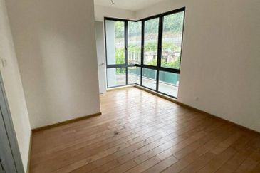 (GATED GUARDED) 3 Storey Semi-Detached Desa Hill Villas Taman Desa Petaling, Kuala Lumpur