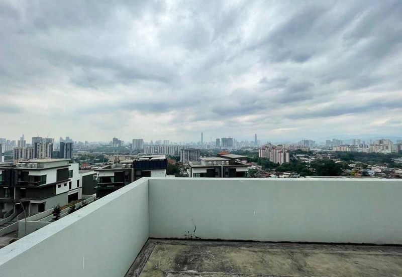 (GATED GUARDED) 3 Storey Semi-Detached Desa Hill Villas Taman Desa Petaling, Kuala Lumpur