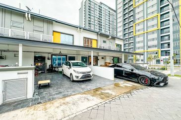 (GATED GUARDED) Double Storey Terrace Kita Harmoni, Cybersouth, Dengkil
