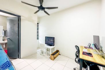 (GATED GUARDED) Double Storey Terrace Kita Harmoni, Cybersouth, Dengkil