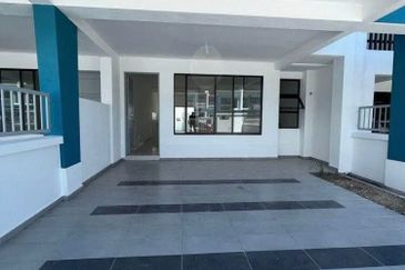 (FACING OPEN) Intermediate 2 Storey Terrace Alam Suria Enclave Type B, Puncak Alam