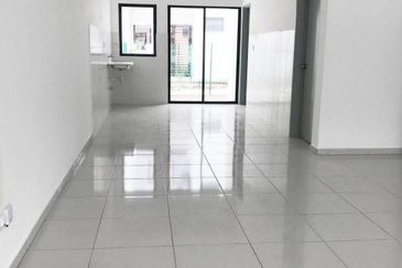 (FACING OPEN) Intermediate 2 Storey Terrace Alam Suria Enclave Type B, Puncak Alam
