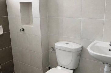 (FACING OPEN) Intermediate 2 Storey Terrace Alam Suria Enclave Type B, Puncak Alam