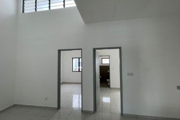 (FACING OPEN) Intermediate 2 Storey Terrace Alam Suria Enclave Type B, Puncak Alam