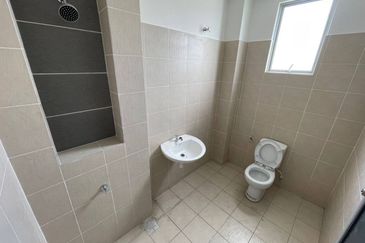 (INTERMEDIATE) 2 Storey Terrace Jalan Balam, Taman Bentara, Jalan Kebun Baru