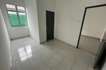 (INTERMEDIATE) 2 Storey Terrace Jalan Balam, Taman Bentara, Jalan Kebun Baru