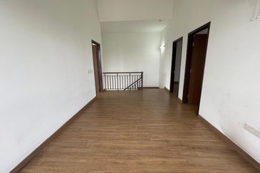 (FREEHOLD)(GATED GUARDED) Corner Lot 2 Storey Casira Bandar Bukit Raja, Klang
