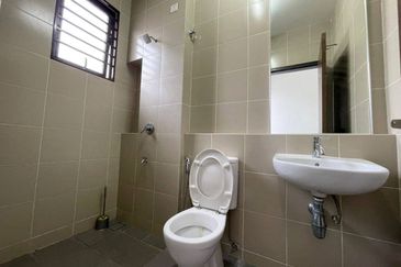 (FREEHOLD)(GATED GUARDED) Corner Lot 2 Storey Casira Bandar Bukit Raja, Klang