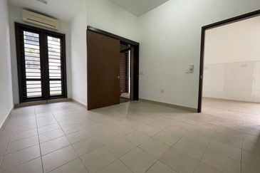 (FREEHOLD)(GATED GUARDED) Corner Lot 2 Storey Casira Bandar Bukit Raja, Klang