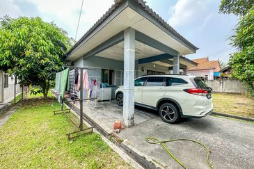 1 STOREY BUNGALOW KOTA PERDANA, BANDAR PUTRA PERMAI, SERI KEMBANGAN