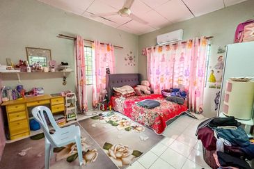 1 STOREY BUNGALOW KOTA PERDANA, BANDAR PUTRA PERMAI, SERI KEMBANGAN