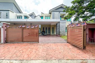 (FREEHOLD) 2 Storey Semi Detached Corner Lot SS5 Kelana Jaya