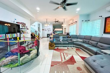 (FREEHOLD) 2 Storey Semi Detached Corner Lot SS5 Kelana Jaya