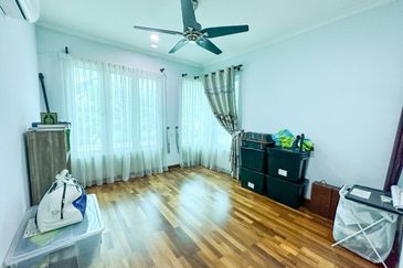 (FREEHOLD) 2 Storey Semi Detached Corner Lot SS5 Kelana Jaya