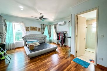 (FREEHOLD) 2 Storey Semi Detached Corner Lot SS5 Kelana Jaya