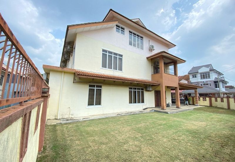 (FULLY RENOVATED) Corner Lot 2.5 Storey Terrace Taman Mantin Putra, Negeri Sembilan