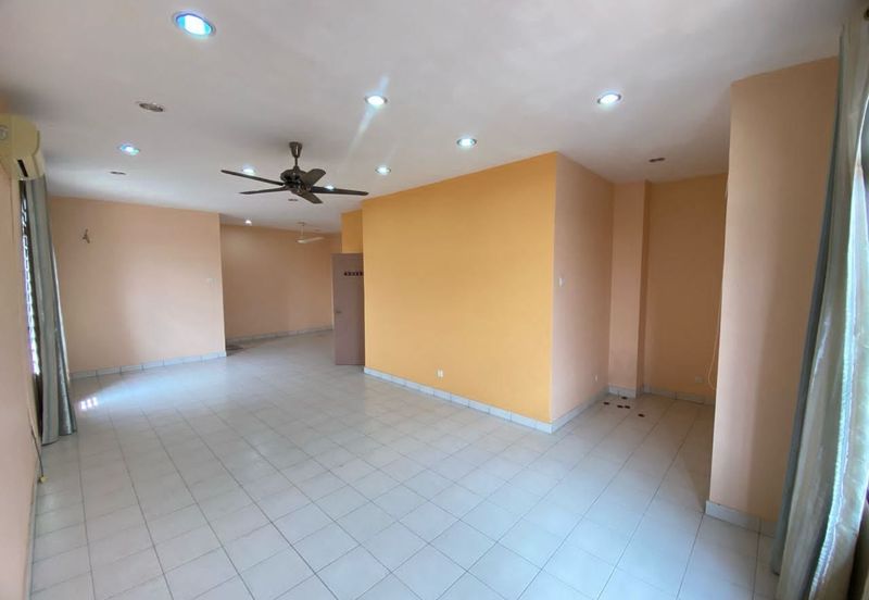 (FULLY RENOVATED) Corner Lot 2.5 Storey Terrace Taman Mantin Putra, Negeri Sembilan