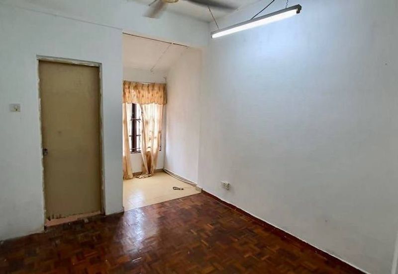 (ENDLOT) Intermediate 2 Storey Terrace Seksyen 7, Bandar Mahkota Cheras