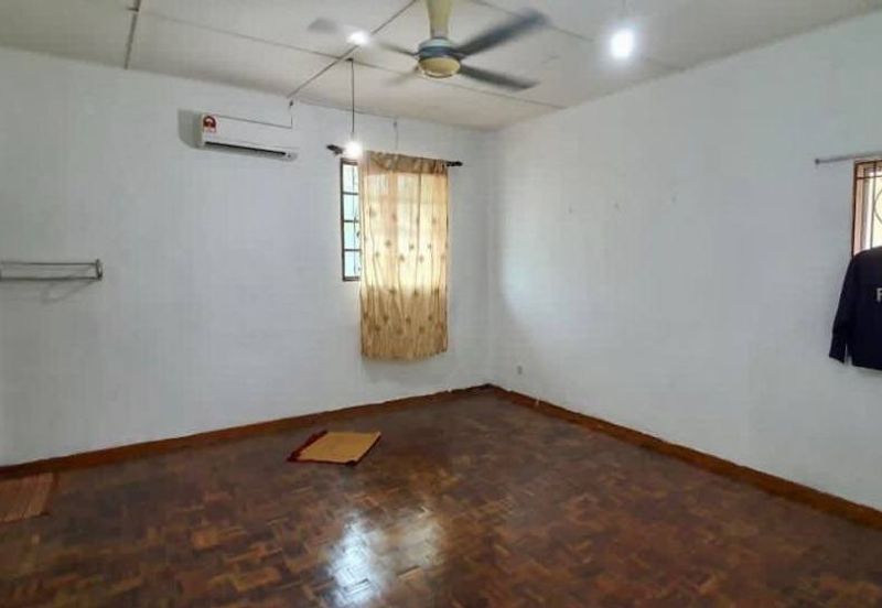 (ENDLOT) Intermediate 2 Storey Terrace Seksyen 7, Bandar Mahkota Cheras