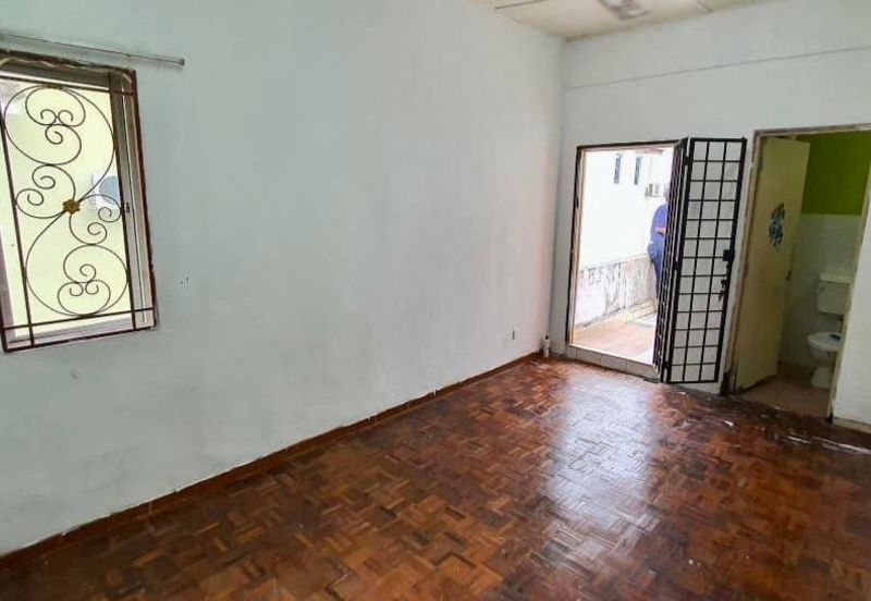 (ENDLOT) Intermediate 2 Storey Terrace Seksyen 7, Bandar Mahkota Cheras