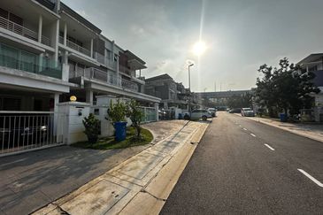 2.5 Storey Terrace Sunway Alam Suria Seksyen U10, Shah Alam