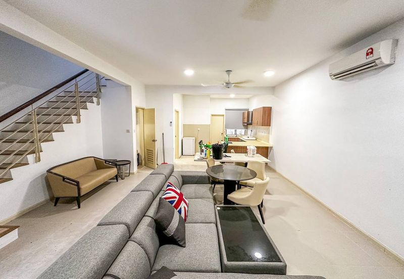 2.5 Storey Terrace Sunway Alam Suria Seksyen U10, Shah Alam