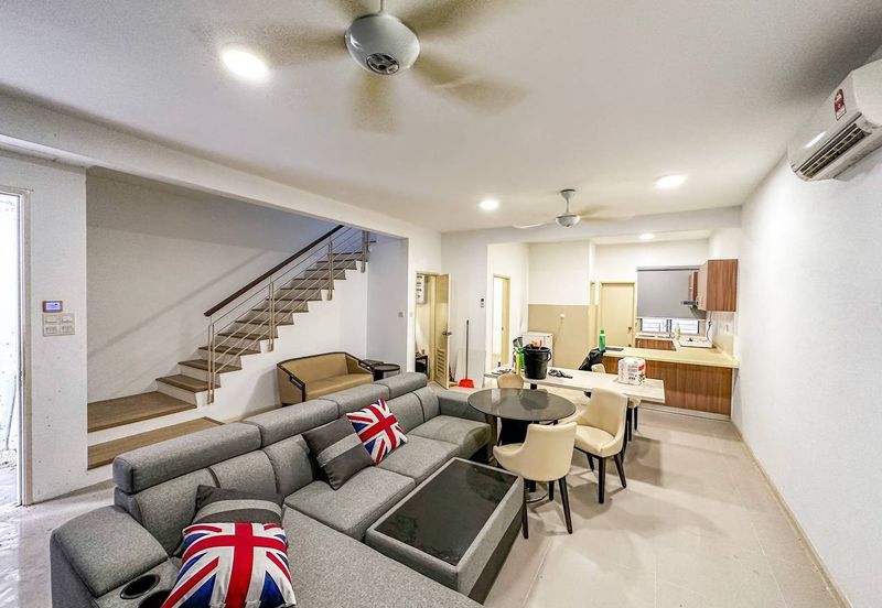 2.5 Storey Terrace Sunway Alam Suria Seksyen U10, Shah Alam