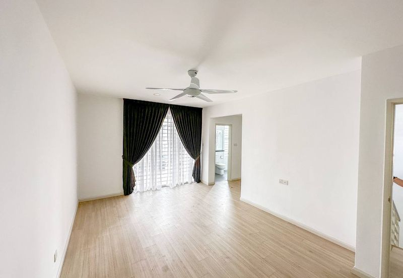 2.5 Storey Terrace Sunway Alam Suria Seksyen U10, Shah Alam