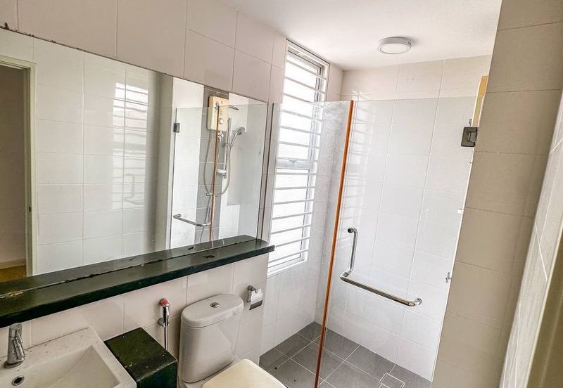 2.5 Storey Terrace Sunway Alam Suria Seksyen U10, Shah Alam