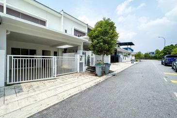 (GATED GUARDED) 2 Storey Taman Ara Sendayan, Bandar Sri Sendayan Seremban