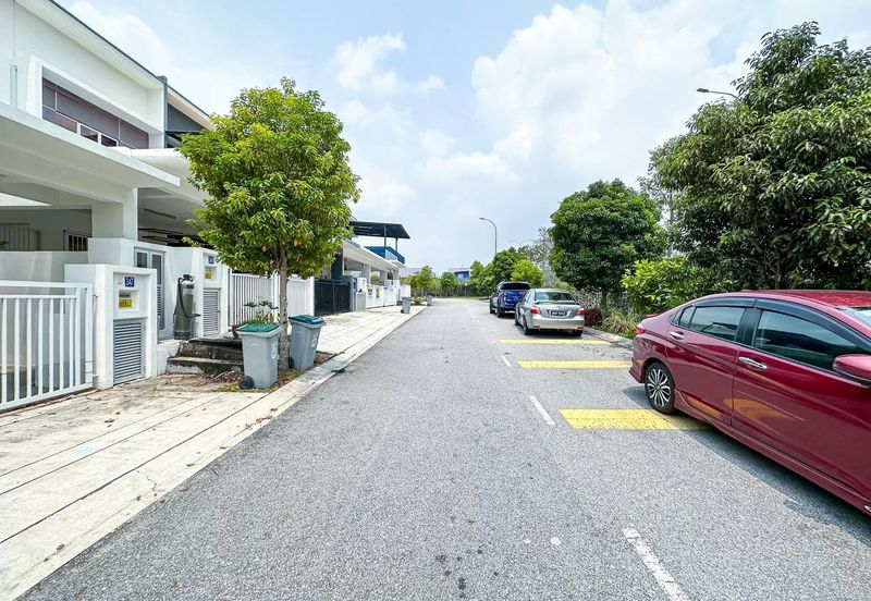 (GATED GUARDED) 2 Storey Taman Ara Sendayan, Bandar Sri Sendayan Seremban