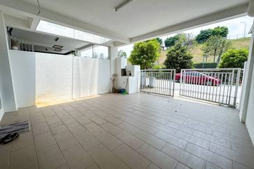 (GATED GUARDED) 2 Storey Taman Ara Sendayan, Bandar Sri Sendayan Seremban