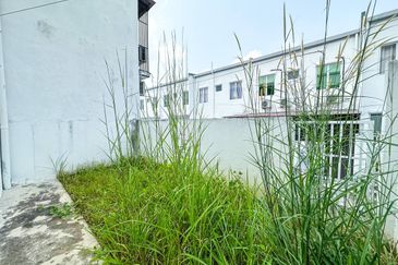 (GATED GUARDED) 2 Storey Taman Ara Sendayan, Bandar Sri Sendayan Seremban