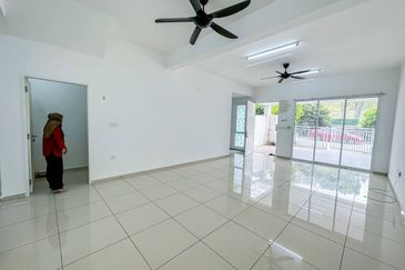 (GATED GUARDED) 2 Storey Taman Ara Sendayan, Bandar Sri Sendayan Seremban