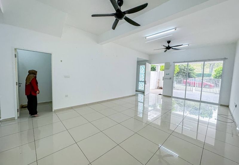 (GATED GUARDED) 2 Storey Taman Ara Sendayan, Bandar Sri Sendayan Seremban